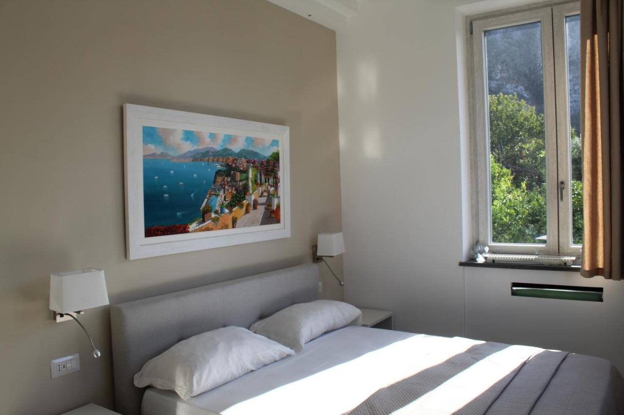 Villa Emanuel White ซอร์เรนโต ภายนอก รูปภาพ